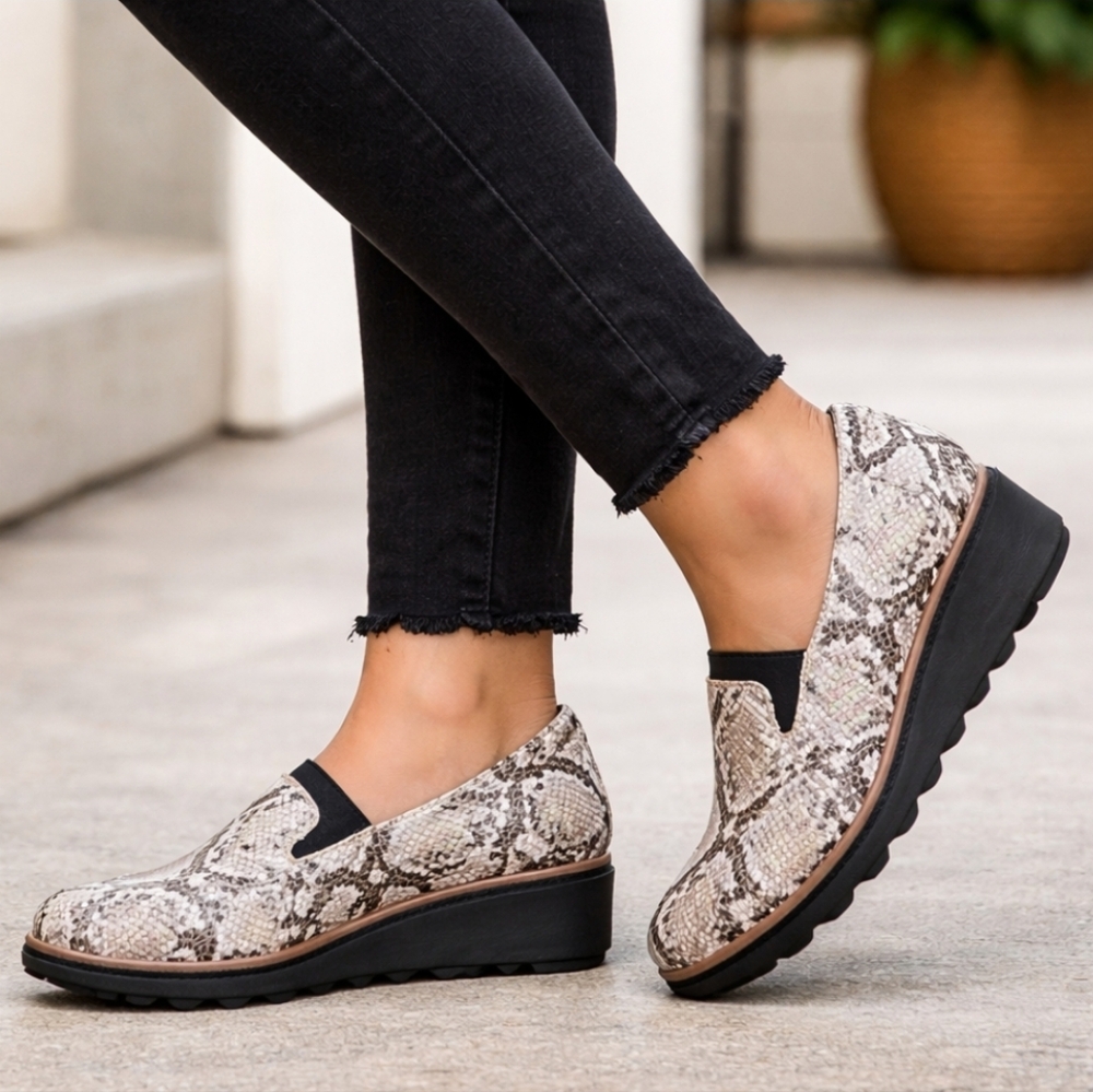 Clarks NEW Sharon Dolly Modern Minimalist Platform Comfort Wedge Loafers 8.5M